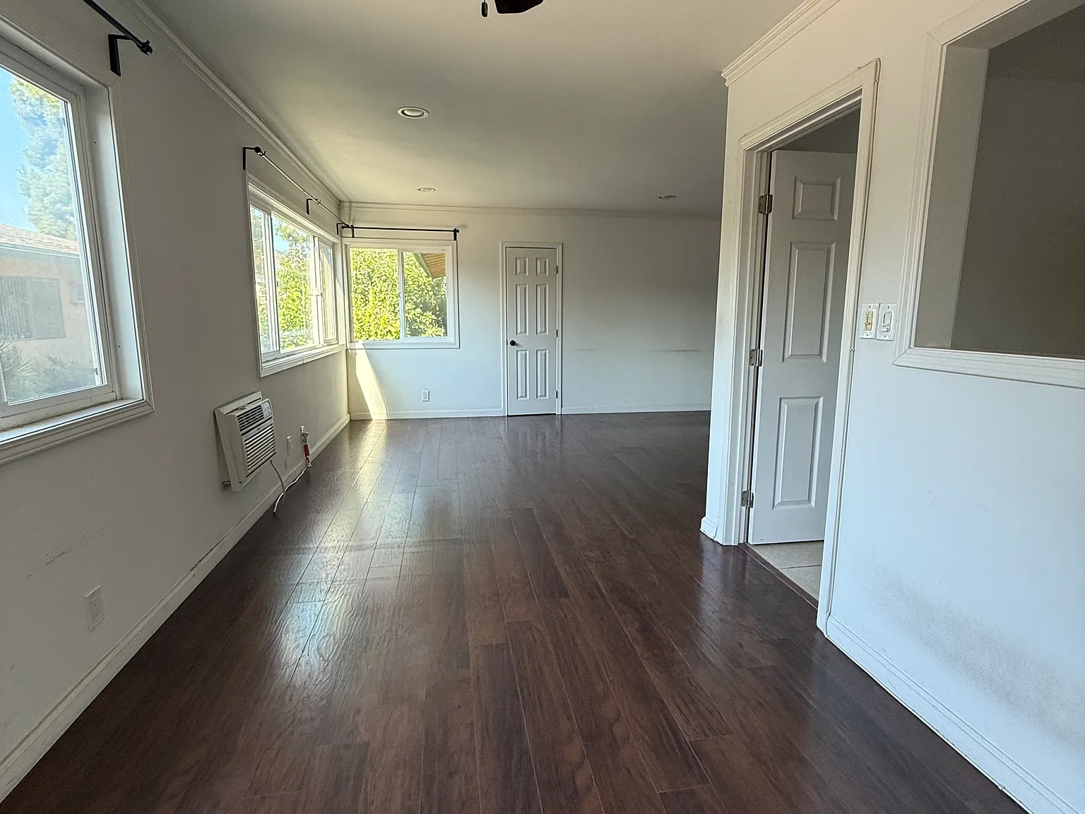 Studio, 550 sqft, $1,750 — Photo 4