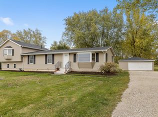 2380 Collins Rd, Oswego, IL 60543