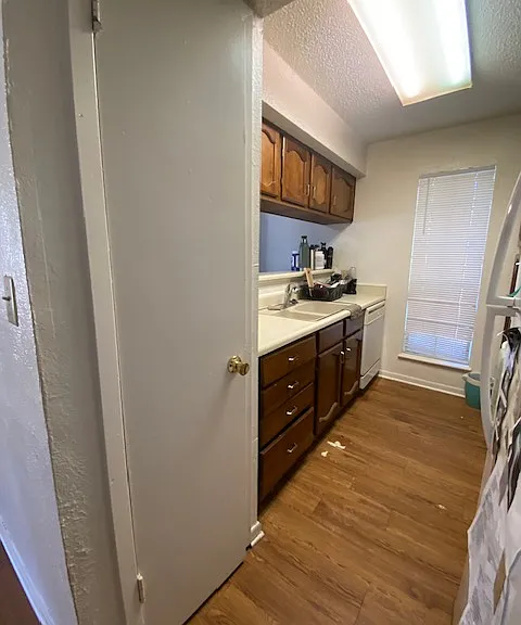 605 W San Antonio St #3 — Photo 4