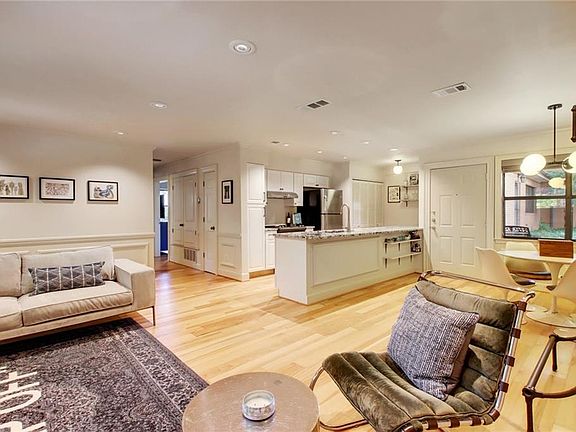 3rd image of 2301 Lawnmont Ave APT 4