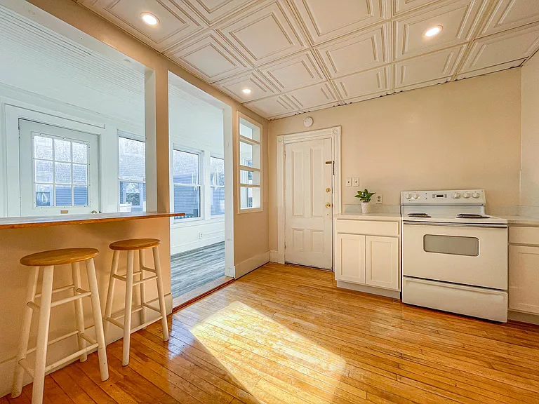 329 Preble St #2 — Photo 21