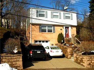 24 Pioneer Ave, Pittsburgh, PA 15229