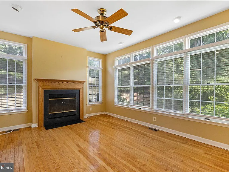 47 Wilkinson Way — Photo 8