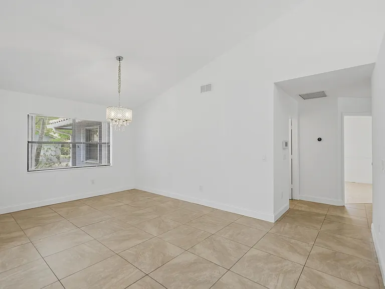 9033 NW 47th Ct — Photo 27