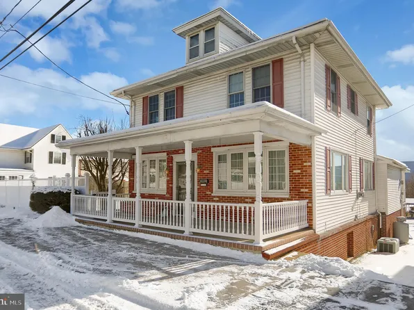 1204 E Grand Ave, Tower City, PA 17980