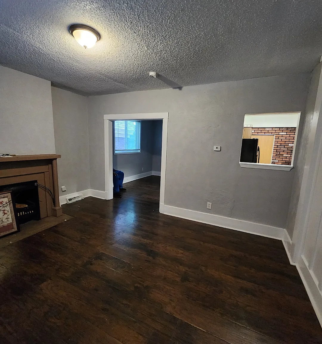 4 bed, 1820 sqft, $1,600 — Photo 3