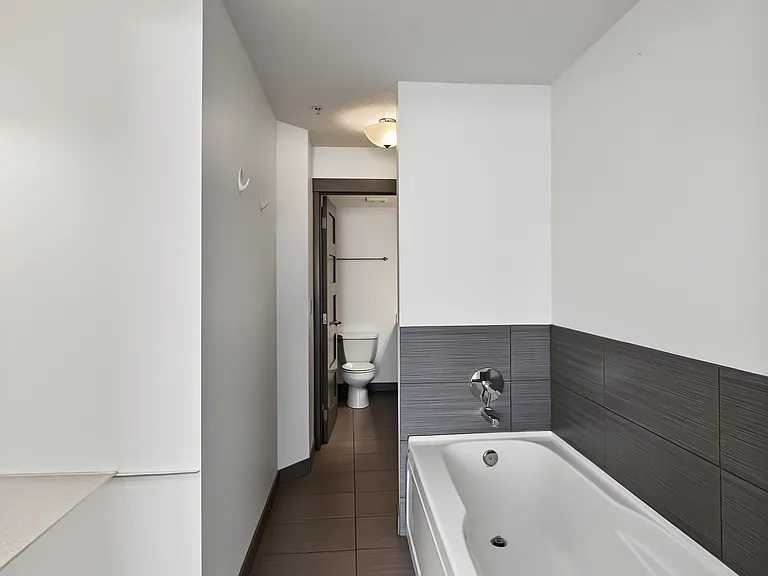 1746 26th Ave SW #1760 — Photo 11