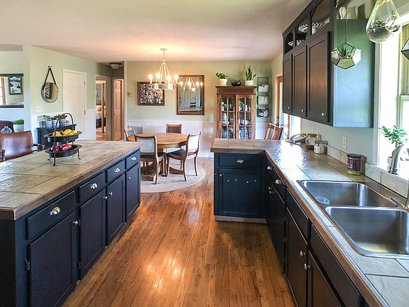 2nd image of 32109 NE Mystic Dr