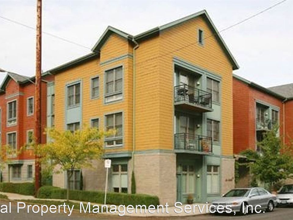 2nd image of 3535 SW Corbett Ave APT 302