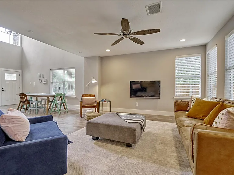 38 E Gaslight Pl — Photo 3