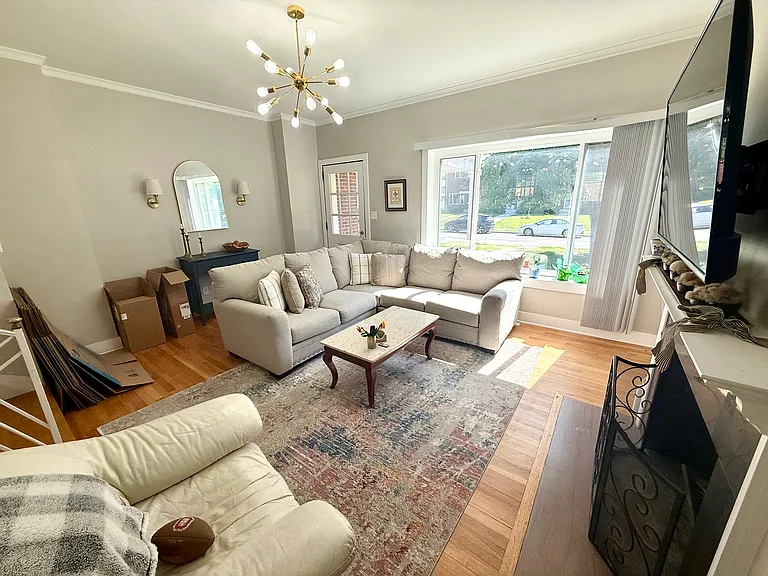 1639 Westwood Ave — Photo 6