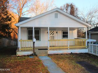 124 Johnson Rd, Oak Ridge, TN 37830