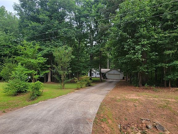 3rd image of 2140 Summerset Dr