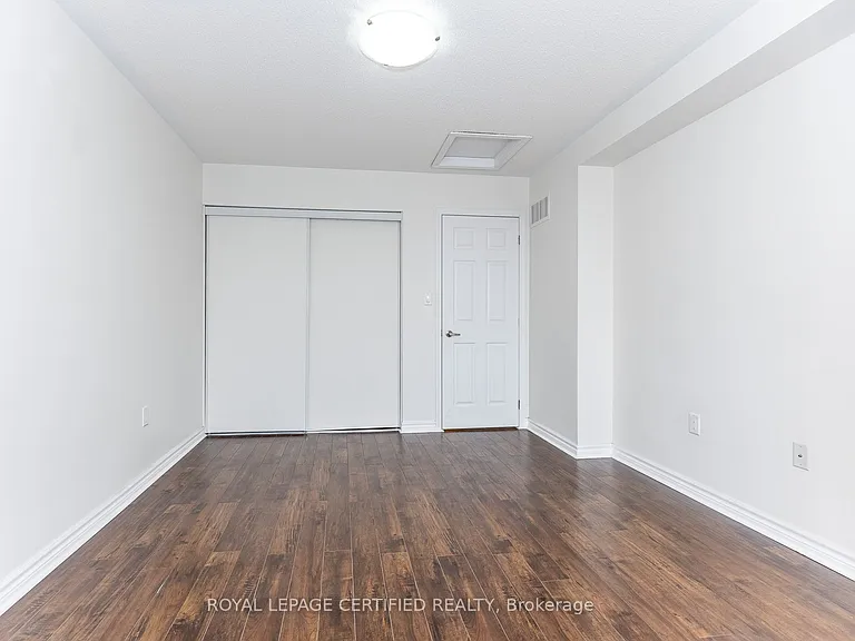 561 Speyer Cir — Photo 29