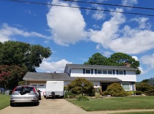 309 Woodside Dr, Hampton, VA 23669