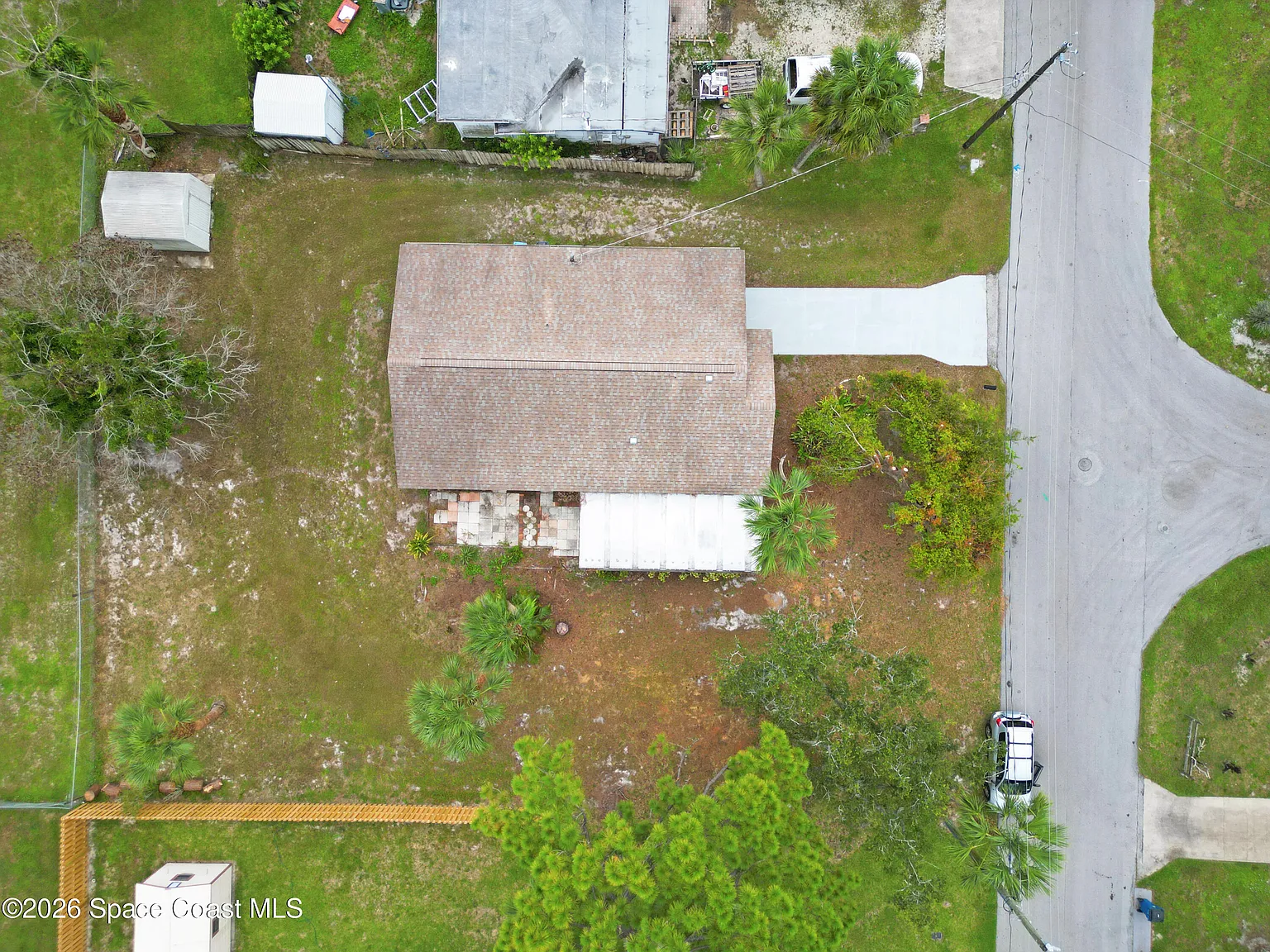 3 bed, 2.0 bath, 1090 sqft, $1,650 — Photo 3