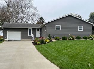 204 Railroad St, Calmar, IA 52132