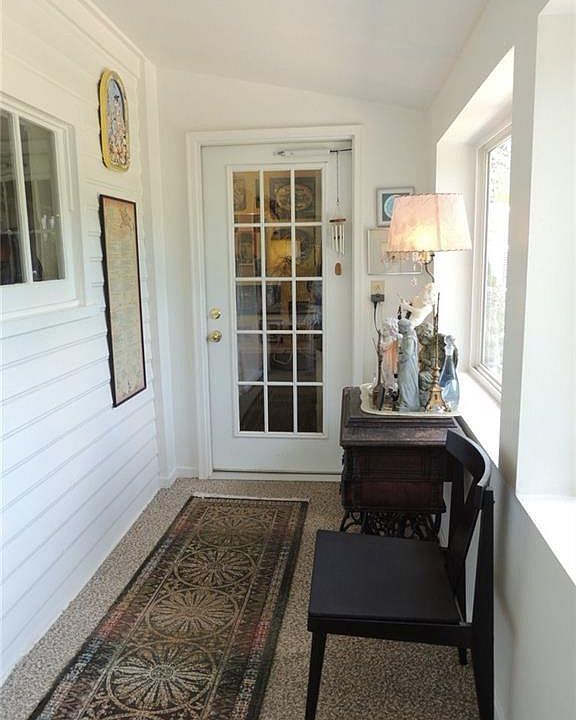 1st image of 138 W Maple St