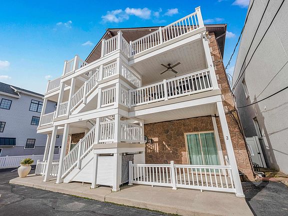 2nd image of 9609 Pacific Ave APT 8