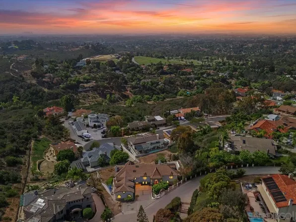 344 Surrey Dr, Bonita, CA 91902
