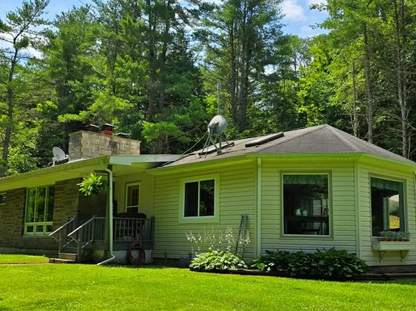 392 Lattabrook Rd, Horseheads, NY 14845