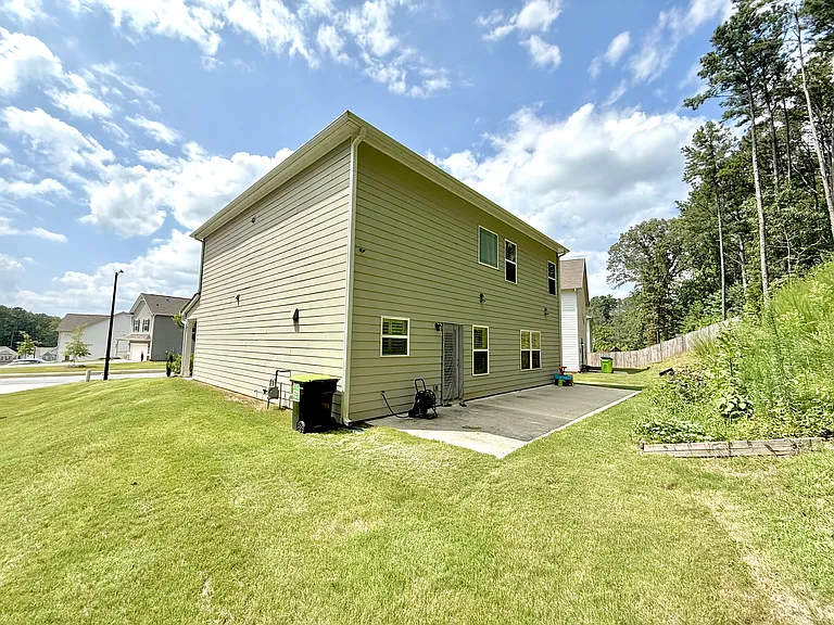 155 Brinson Cir — Photo 32