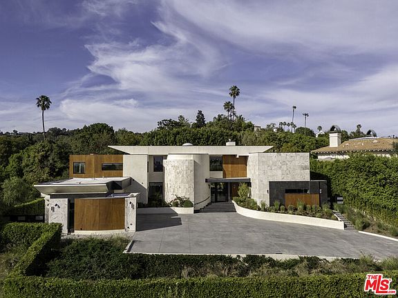 2nd image of 11075 W Sunset Blvd