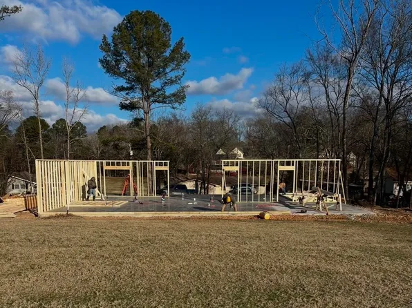 (undisclosed Address), Hot Springs National Park, AR 71913