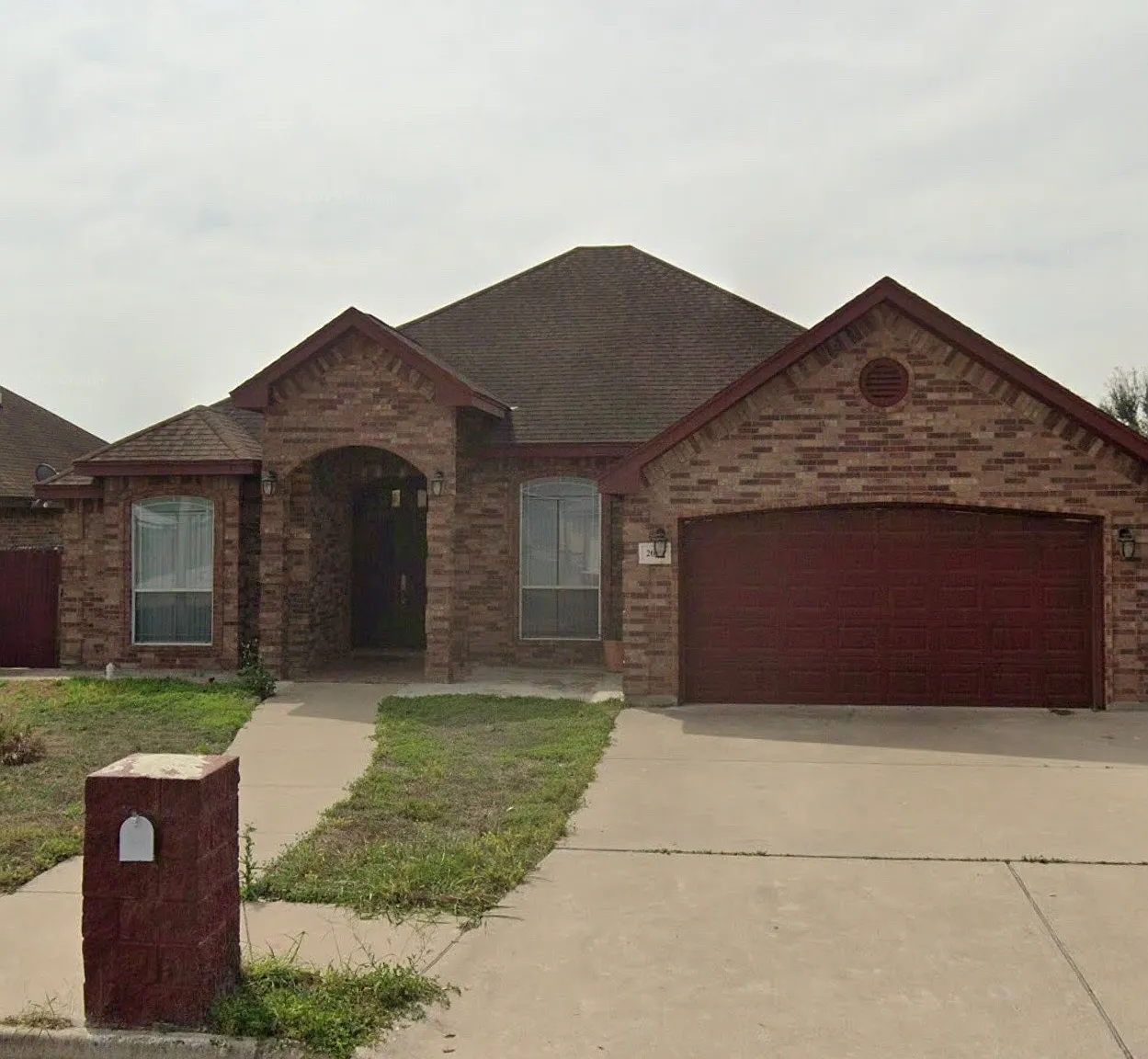 3 bed, 2045 sqft, $1,800 — Photo 1