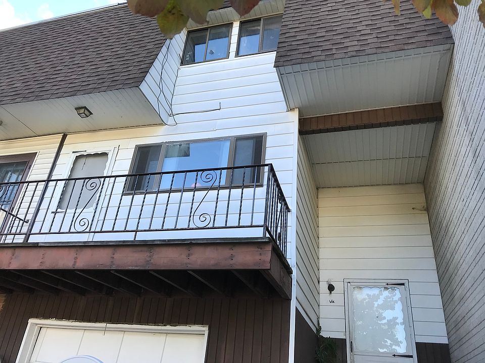 2nd image of 6 Boxwood Ct