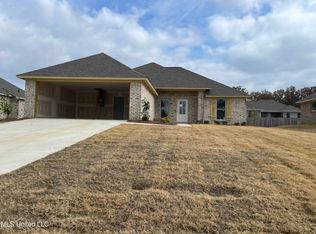 128 Madisonville Dr, Canton, MS
