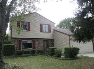 813 W Appletree Ln, Bartlett, IL 60103