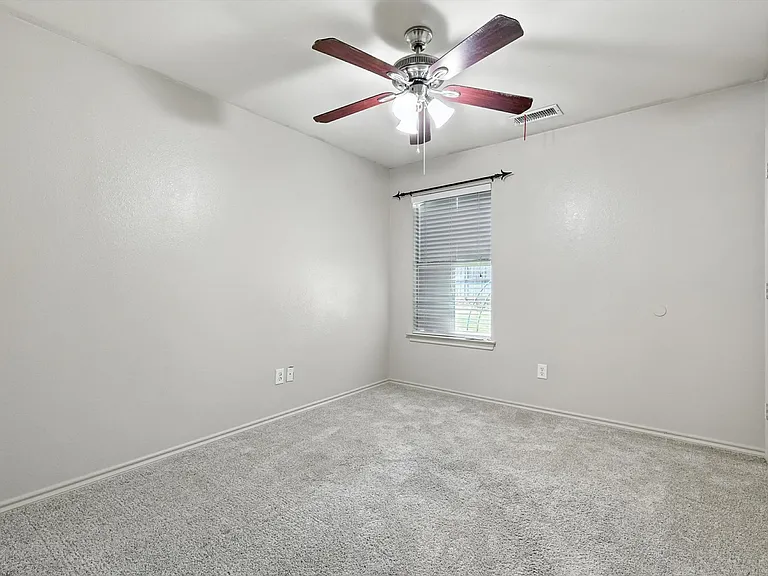 6012 Parkplace Dr — Photo 24