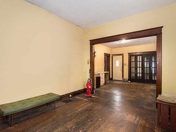5th image of 1205 Huey St
