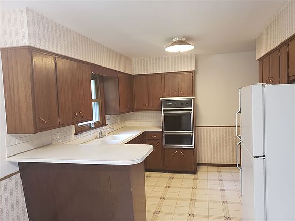 3rd image of 4709 24th Ave