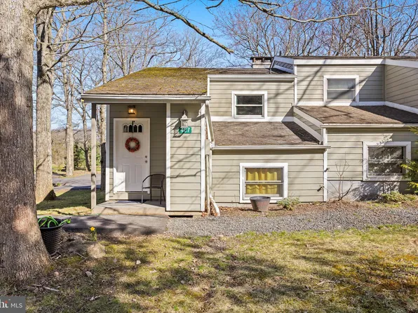 487 Moseywood Rd, Lake Harmony, PA 18624