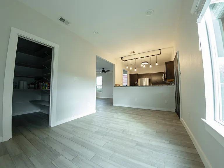 1039 Hillstar St — Photo 6