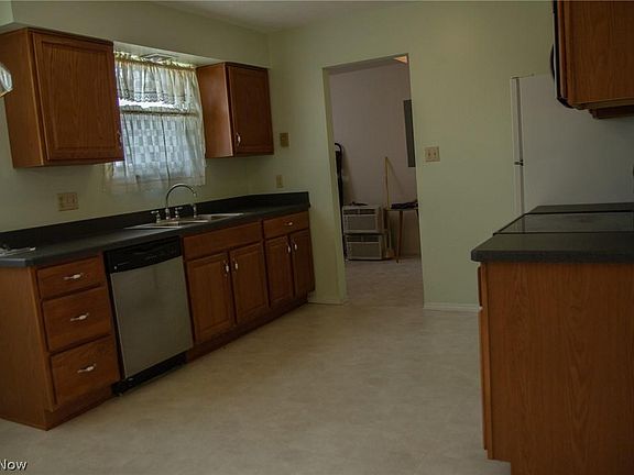 3rd image of 6212 Mentor Park Blvd