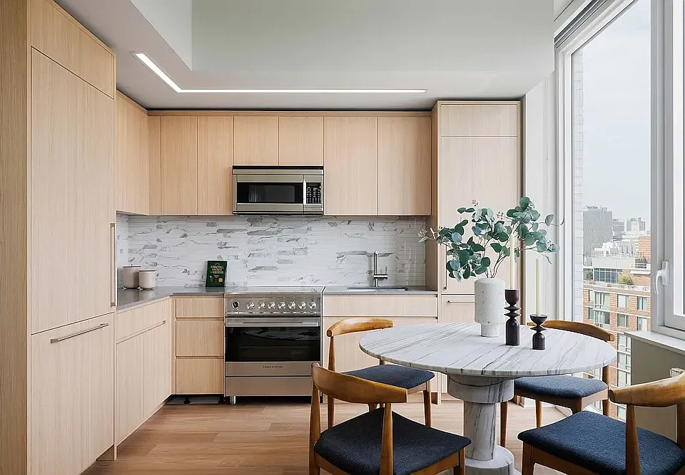 430 Main St #25M