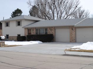 2720 Birchwood Rd, North Platte, NE 69101