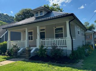 220 W Graham St, Prestonsburg, KY 41653