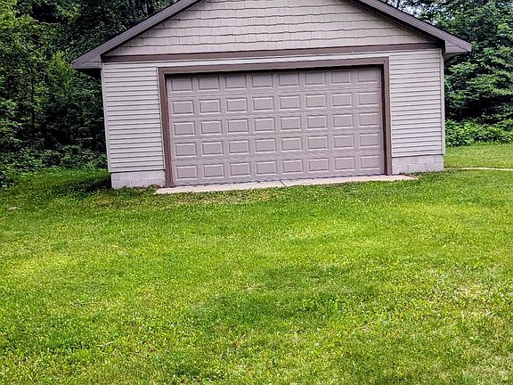3rd image of 2256 Whitetail Dr