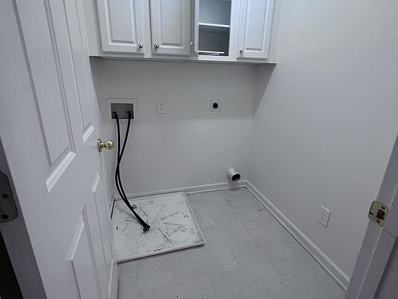2nd image of 1452 Cantwell Ct