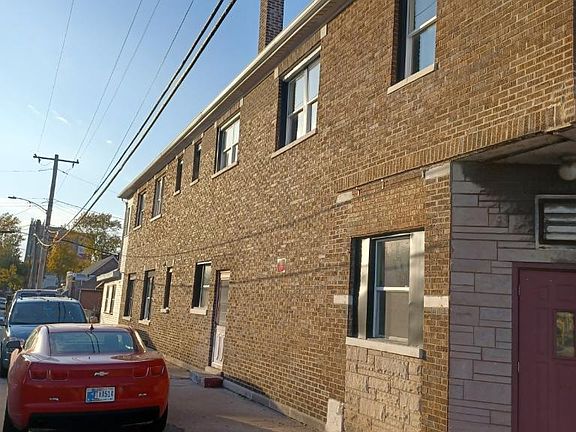 2nd image of 2350 White Oak Ave #2