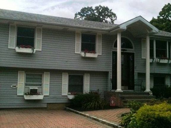3rd image of 1240 Oak Ave