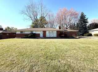 28231 Farmington Rd, Farmington Hills, MI 48334