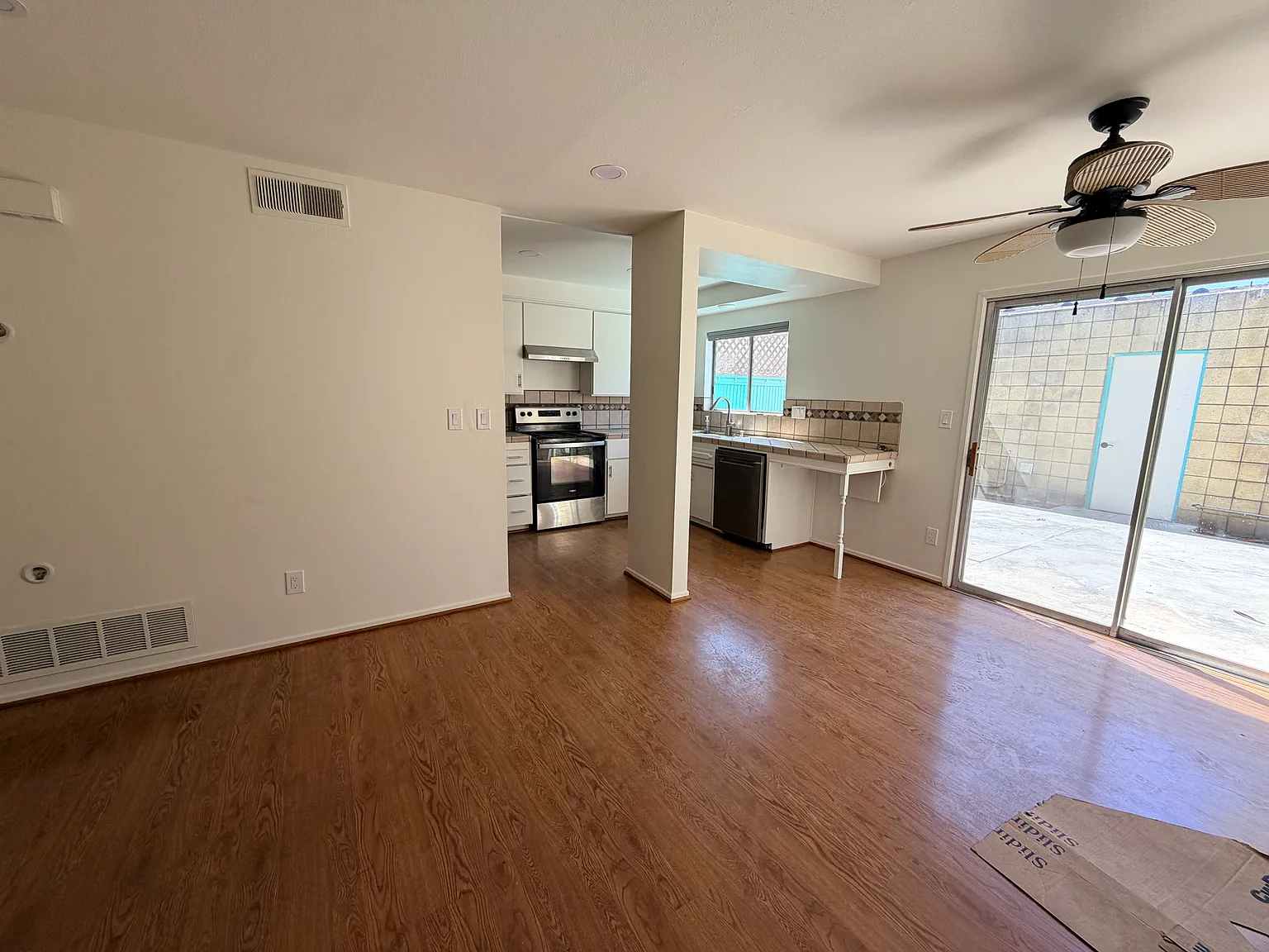 4 bed, 1216 sqft, $4,500 — Photo 3