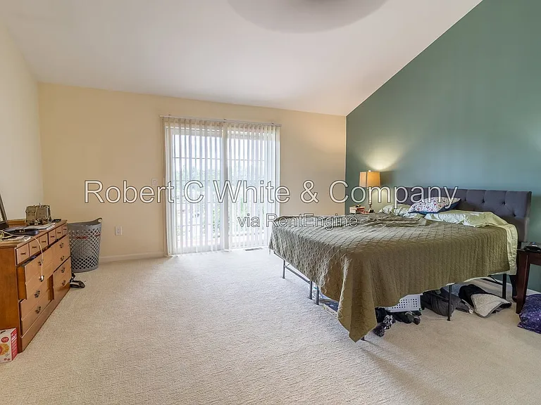330 Crystal Ave #10 — Photo 10