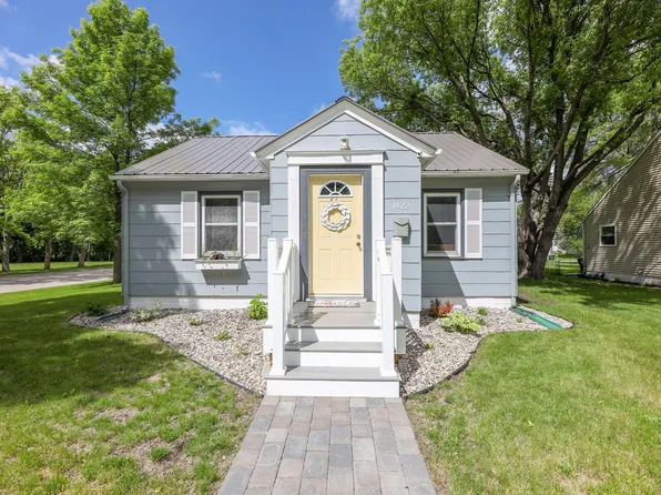 1422 Elm St, Alexandria, MN 56308