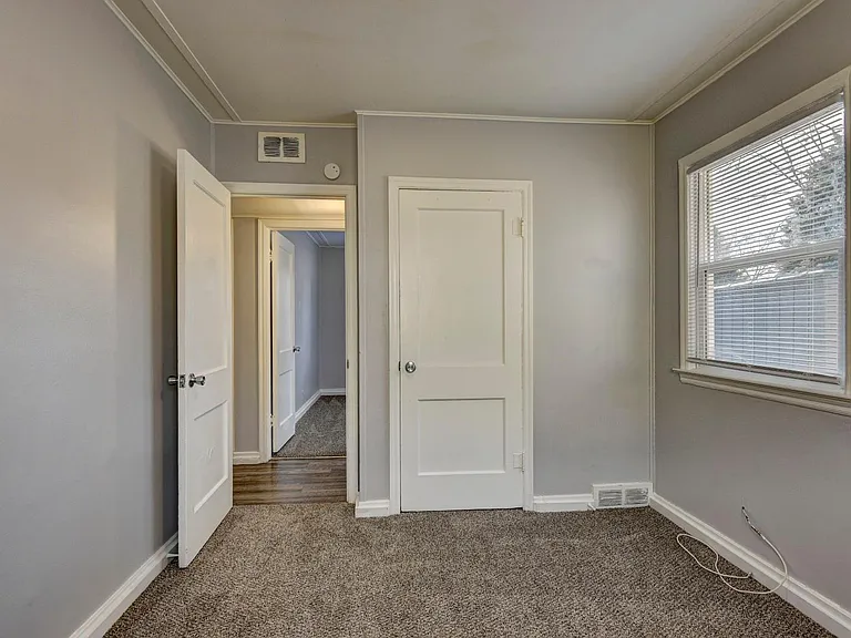 2206 Crawford St — Photo 21
